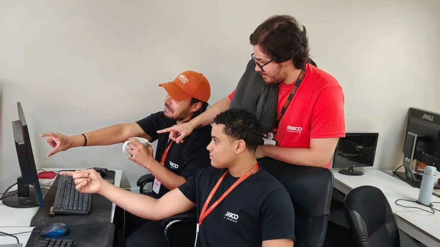 Equipe Ingoo em operação de campo